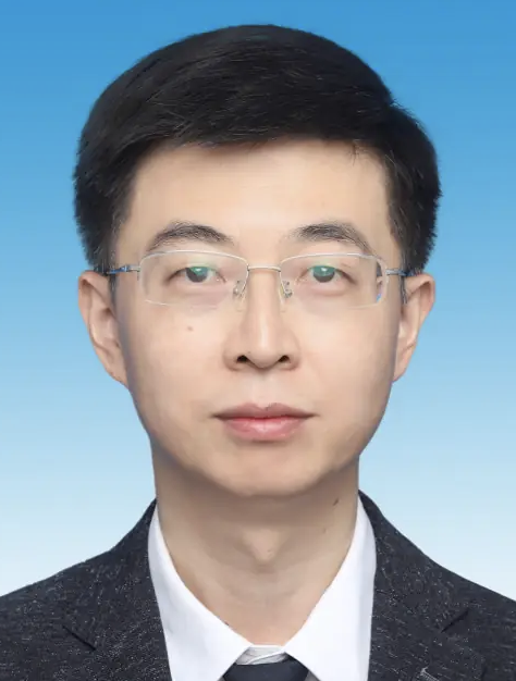 周偉